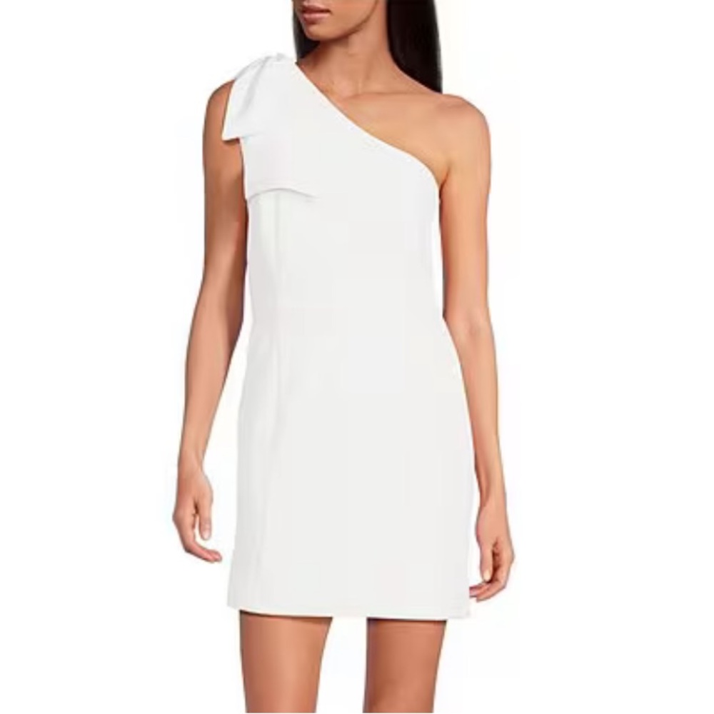 Elegant White Bow-Shoulder Dress